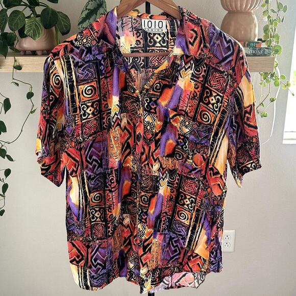 IOIO Womens Unique Vintage Rayon Shirt S Abstract Tribal Print Button Up Boho - Picture 1 of 8